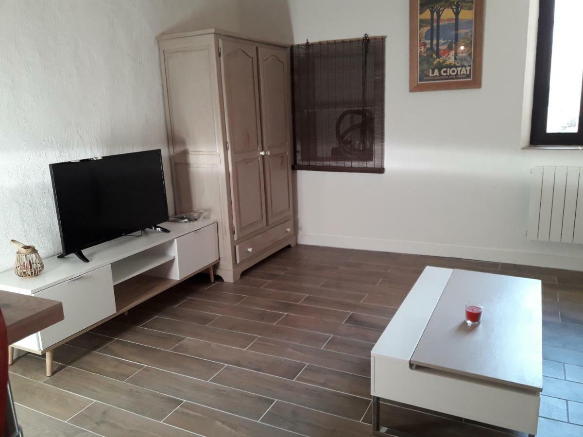 Studio Idealement Place, Calanques Et Centre Ville La Ciotat Exterior foto